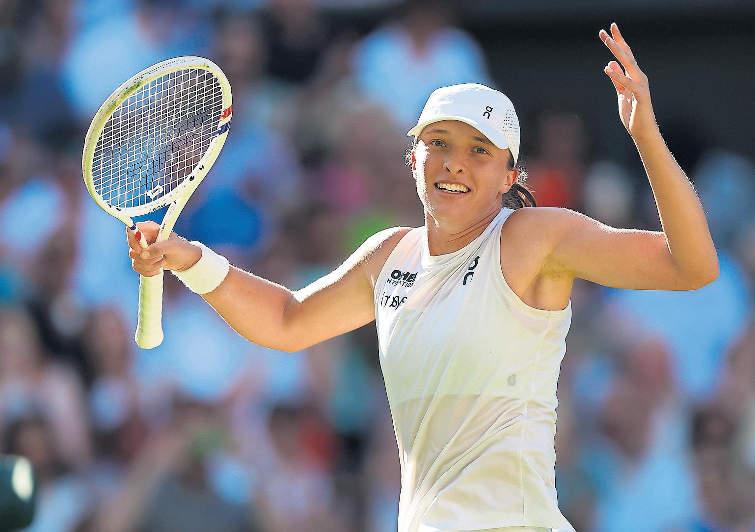 Swiatek ends Bencic fairytale with a devastating display