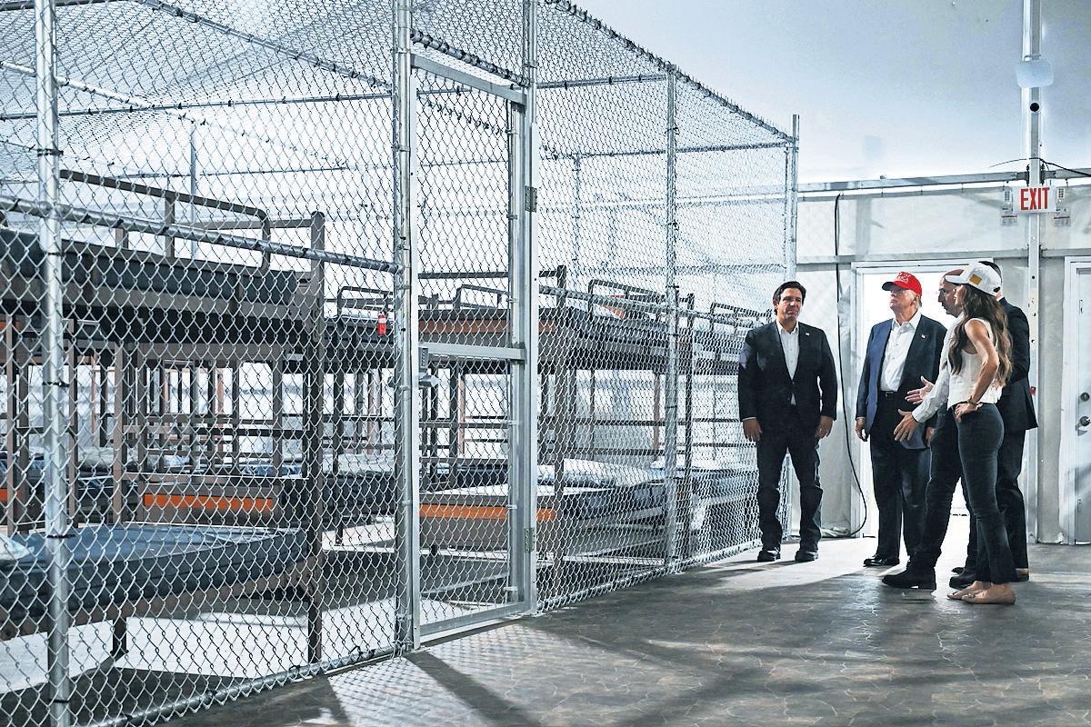 Hundreds of people with 'no criminal record' sent to Trump jail