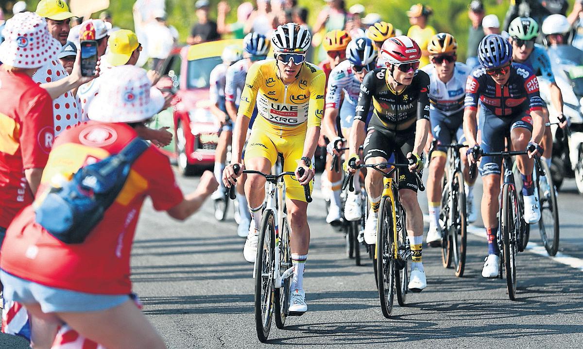 Race's phoney war gets dose of reality as crucial mountains hove into view