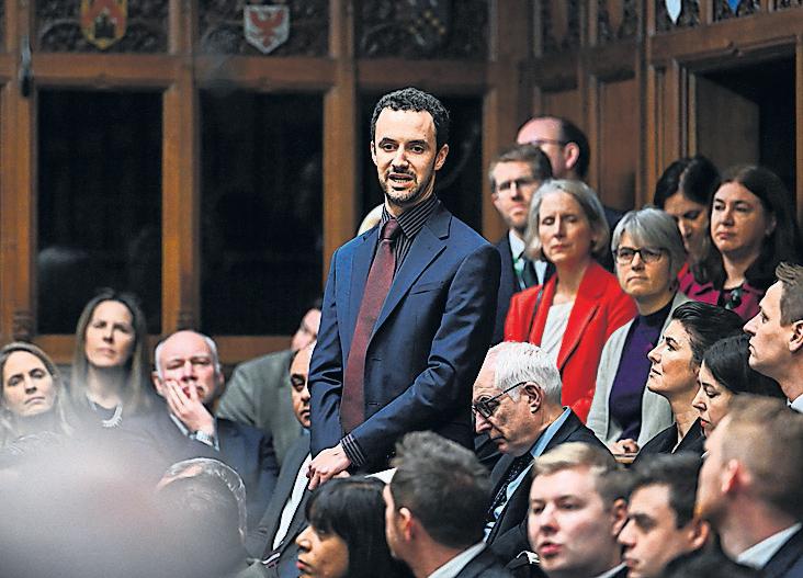 Four MPs lose Labour whip as PM attempts to reassert grip on party
