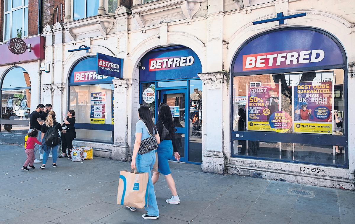 Labour MPs to push Starmer for gambling overhaul in face of donations from industry