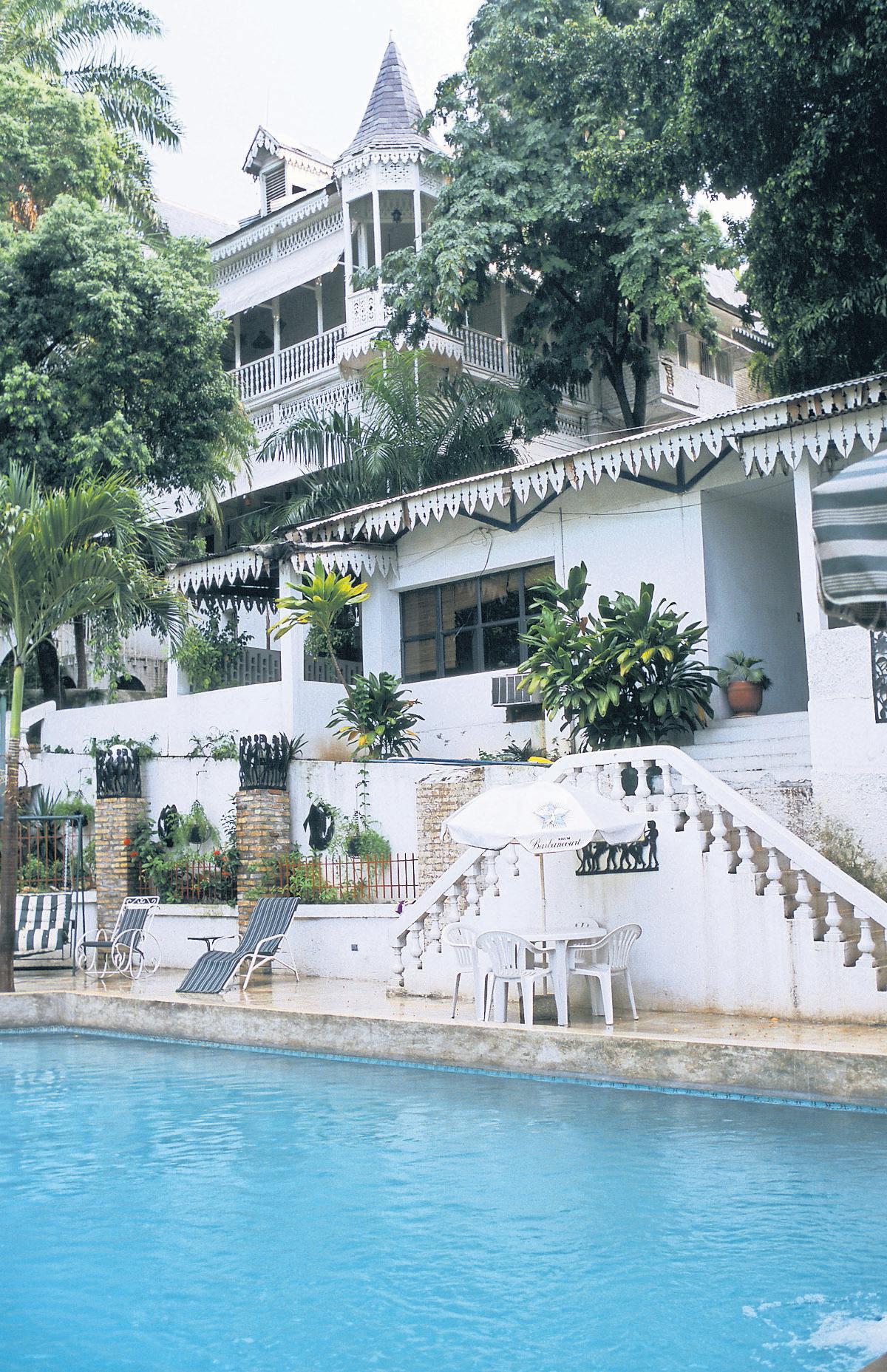 Gone up in smoke' Charred ruins of famed Haiti hotel a symbol of city on the verge of collapse