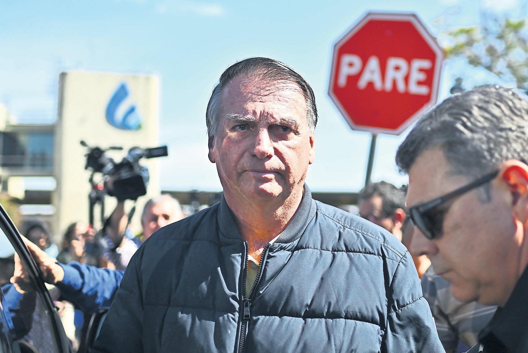 Bolsonaro Ordered to Wear Tag and Stay at Home as Trial Over Coup Attempt Nears End