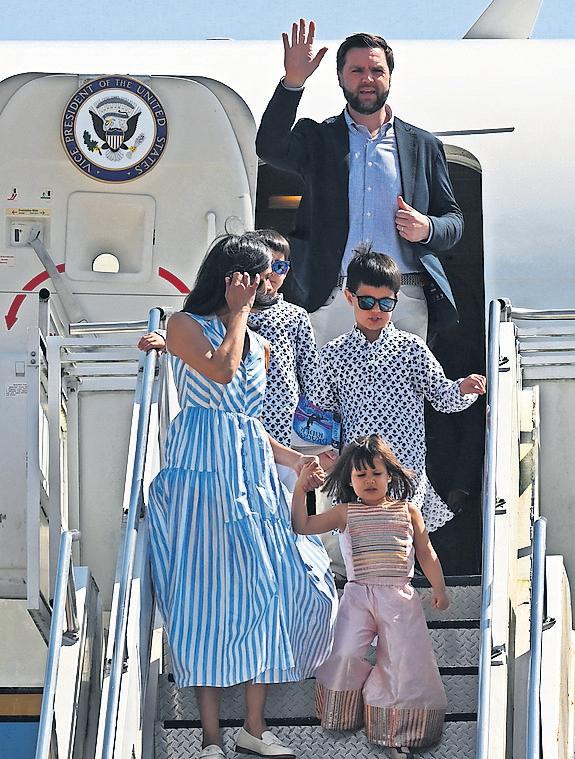 JD Vance to Holiday in the Cotswolds with Family