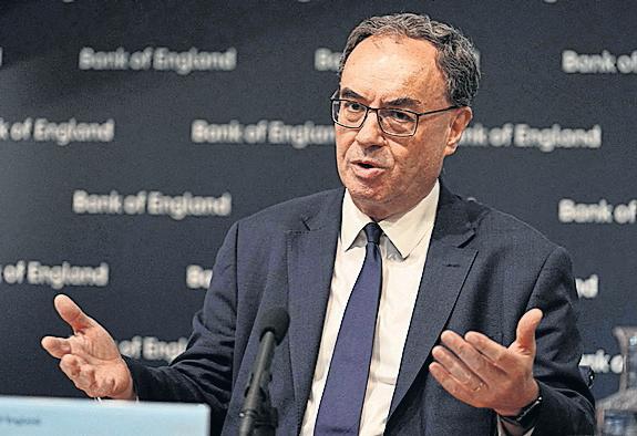 Bank governor says weakening rules risks repeat of 2008 crisis