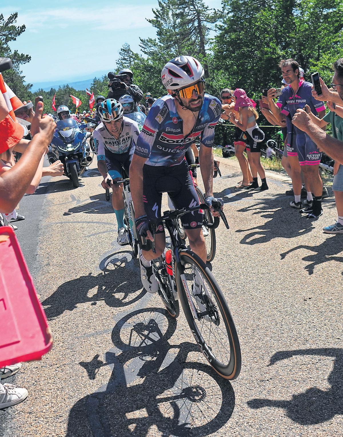 Paret-Peintre claims stage as Pogacar holds off Vingegaard