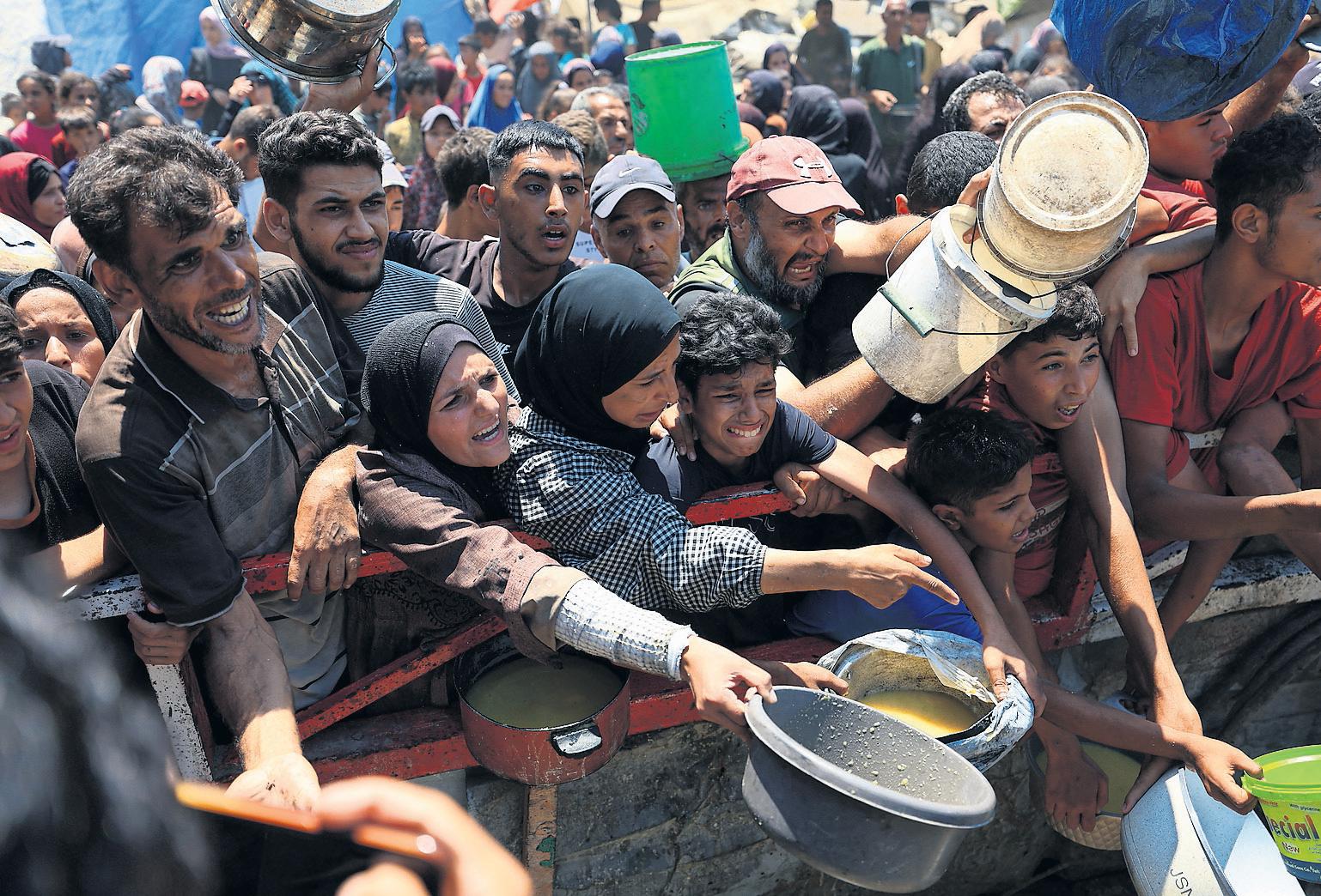 Recognise Palestine now, ministers tell Starmer