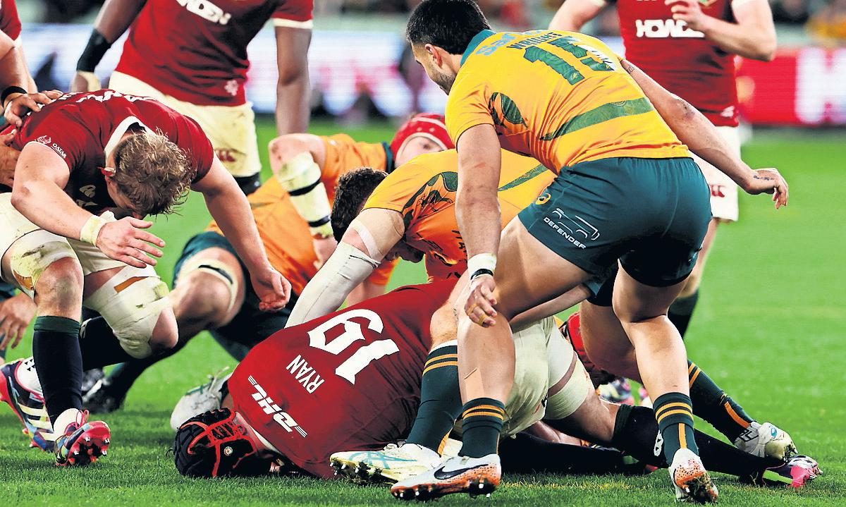 Australian Chiefs Demand Explanation Over Late Try