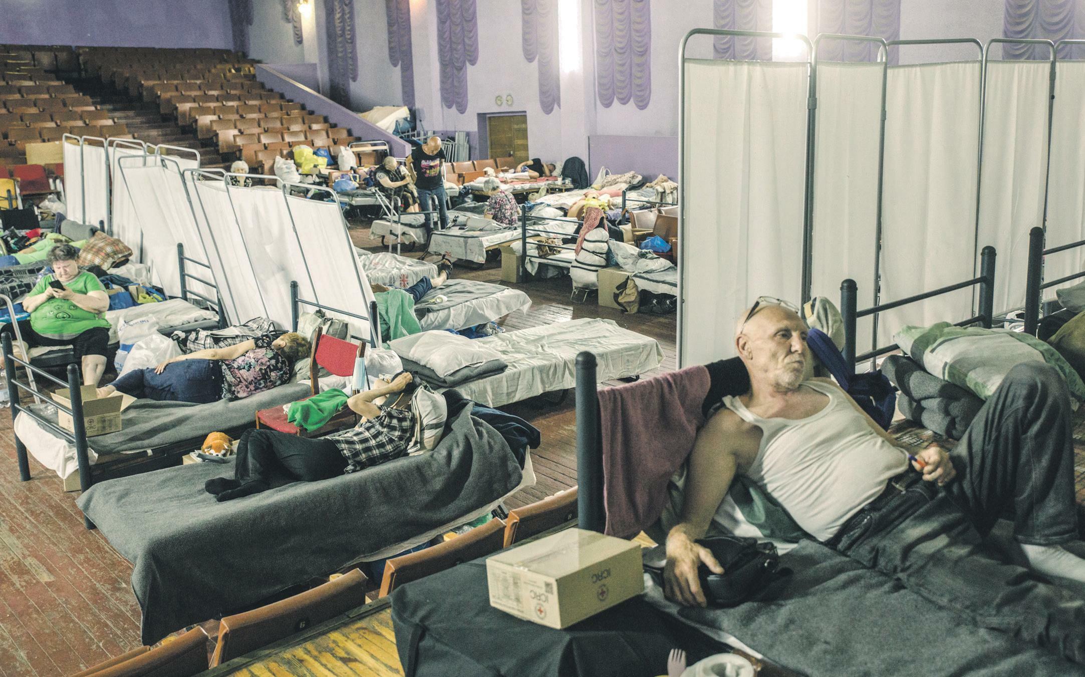 Putin Wants It All' Russia's Kamikaze Advance Displaces a Fresh Wave of Ukrainians