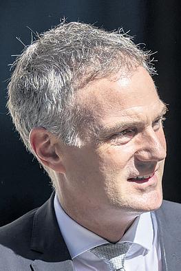 Farage calls for minister to apologise over Savile jibe