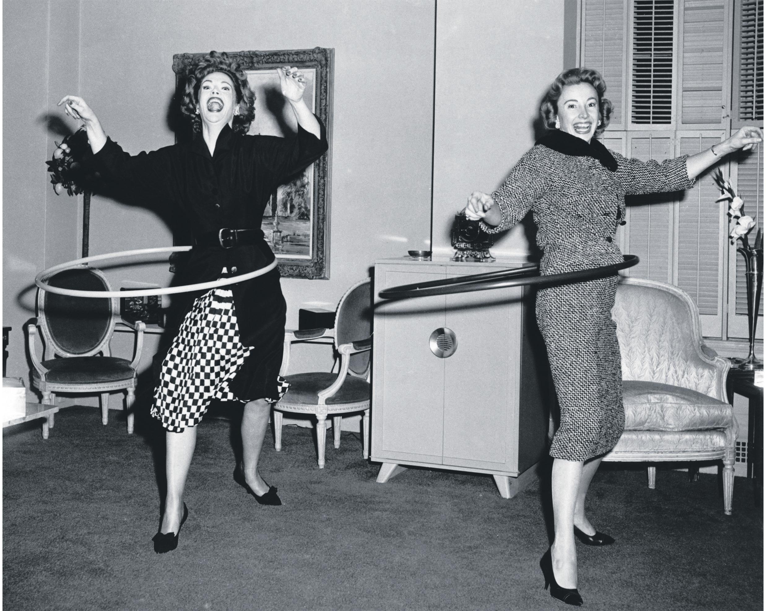 Woman who introduced the hula hoop to the world dies aged 101