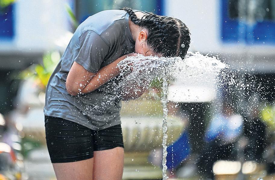 Wildfires in London as fourth summer heatwave hits Britain