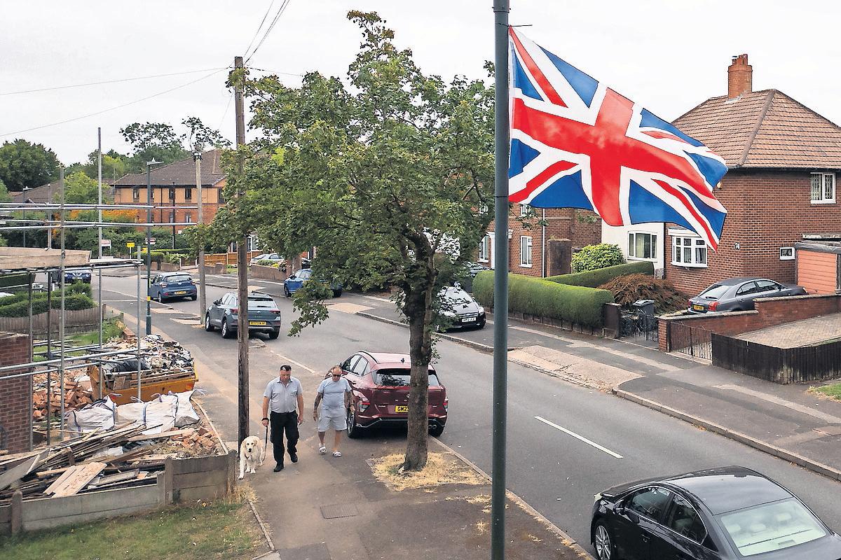 'We should be patriotic' Flag-flying movement spreads as anti-racist groups sound the alarm