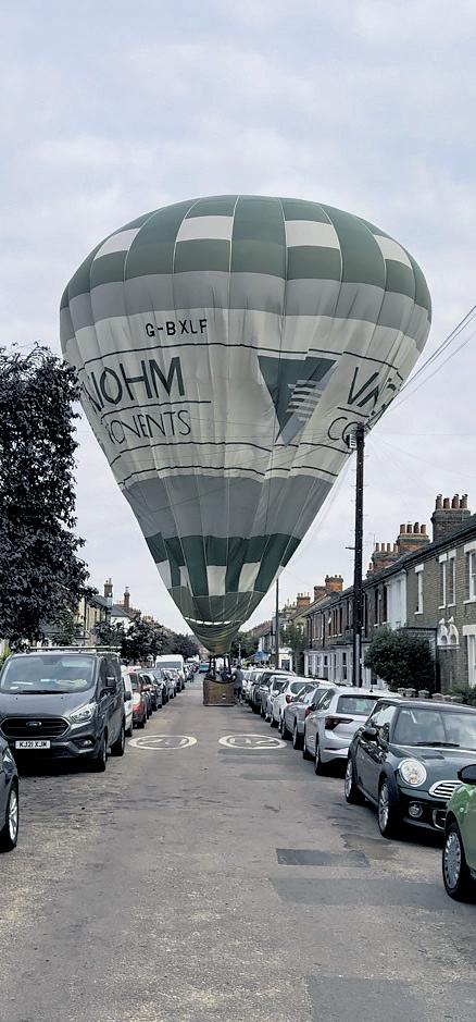 Extraordinary: Hot-air balloon comes down in Bedford street