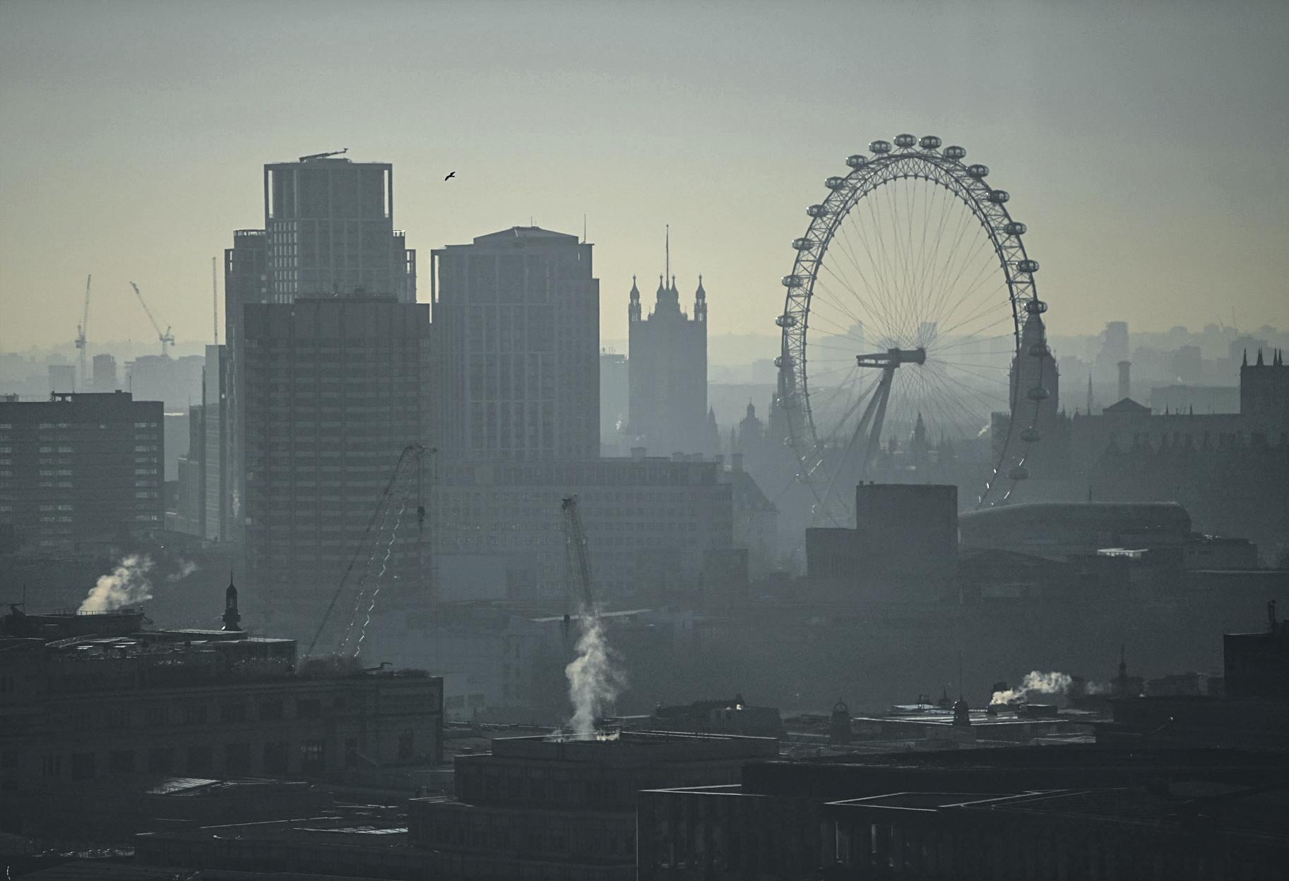 Millions of Britons 'at risk of heart failure due to dirty air'