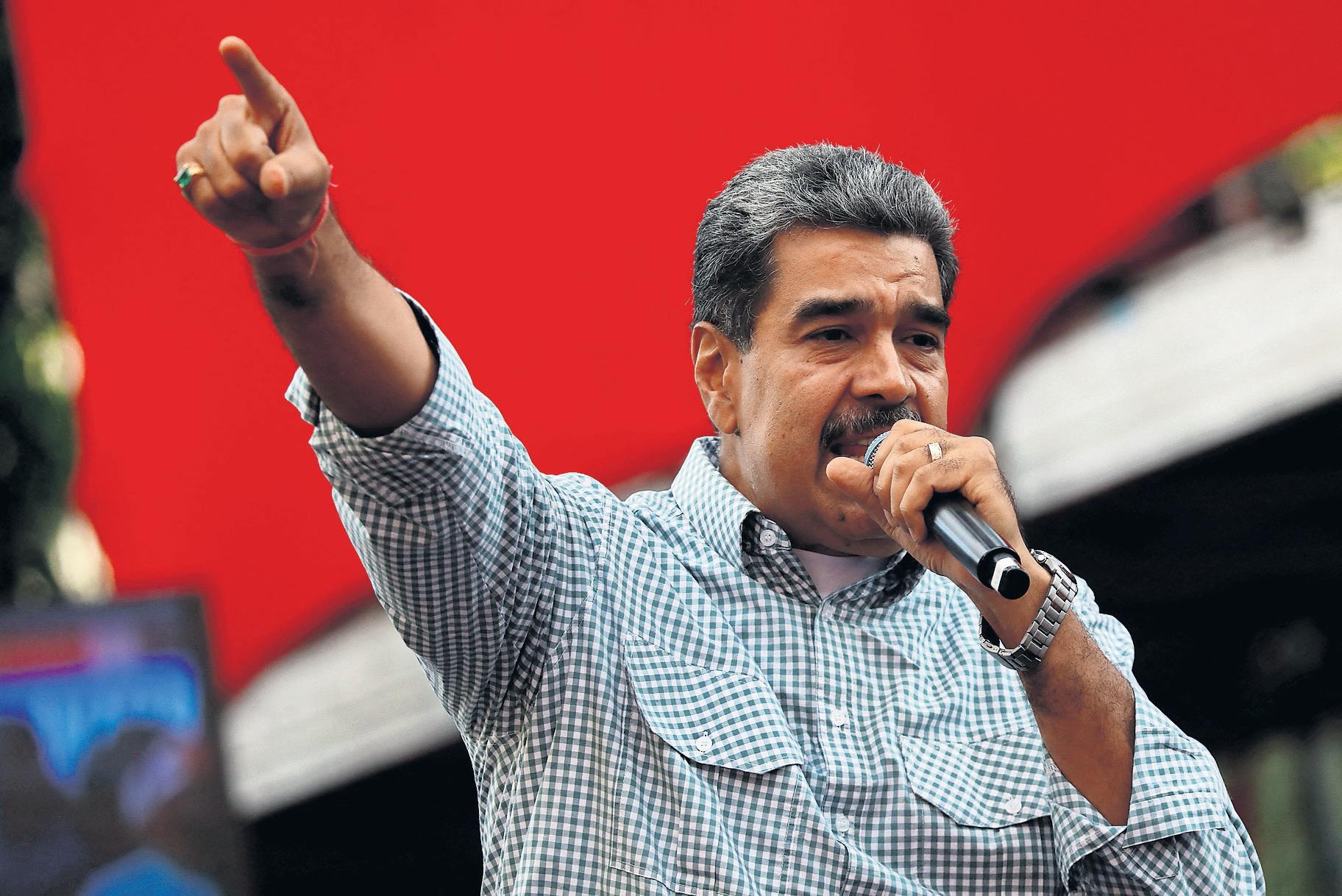Nicolás Maduro Ex-PM was paid £240,000 after meeting with Venezuela's leader