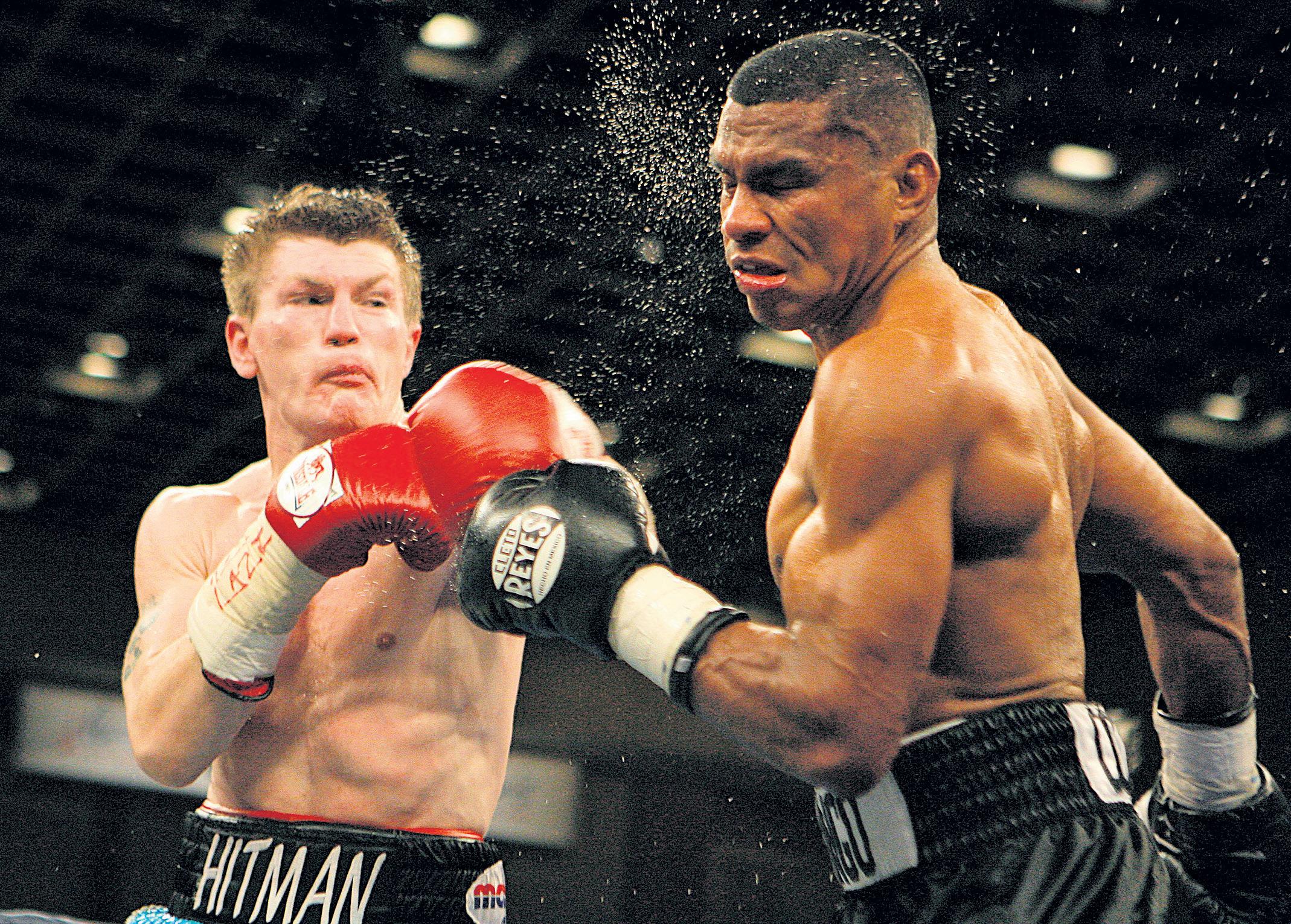Tributes paid to Hatton from across world of boxing after ex-champion dies aged 46