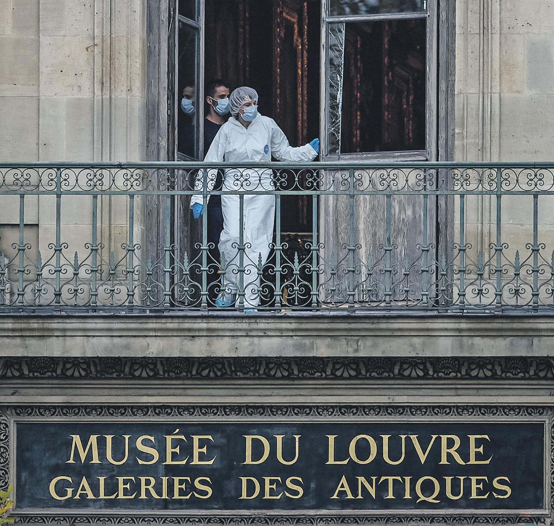 Gone in seven minutes: brazen Louvre gang grab priceless jewels