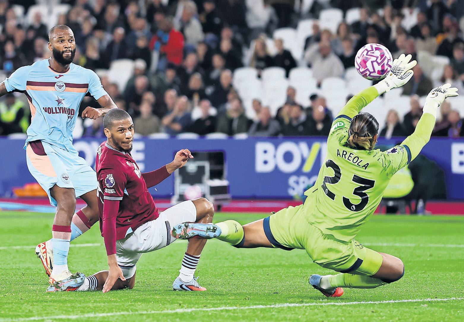 Thiago and Jensen on target in a baptism of ire for Nuno