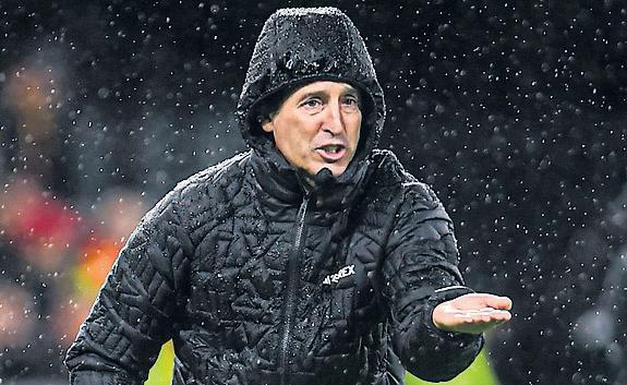 Villa stunned in Netherlands and Rangers' slump goes on
