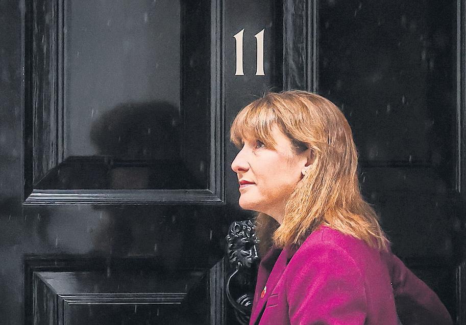 Reeves is warned not to cut VAT on electricity bills