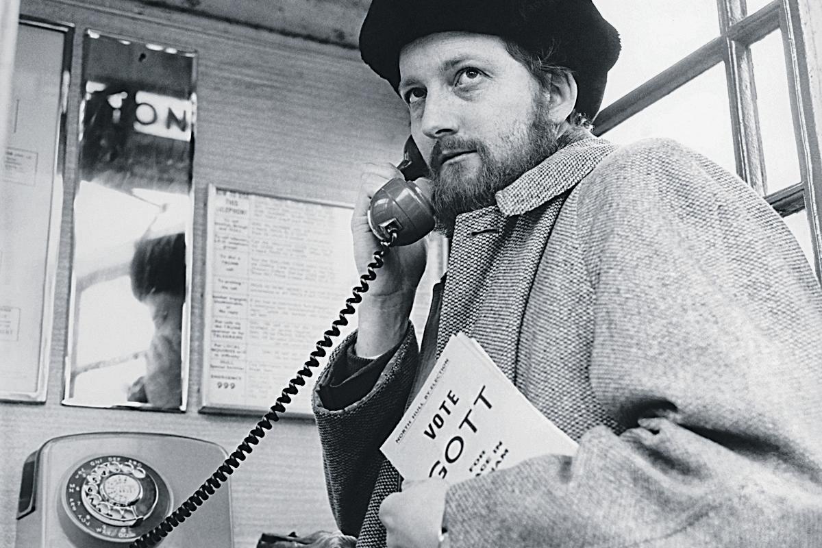 Richard Gott, former Guardian journalist and historian, dies aged 87