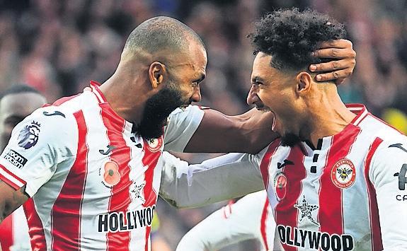 Thiago's late double adds to Toon gloom