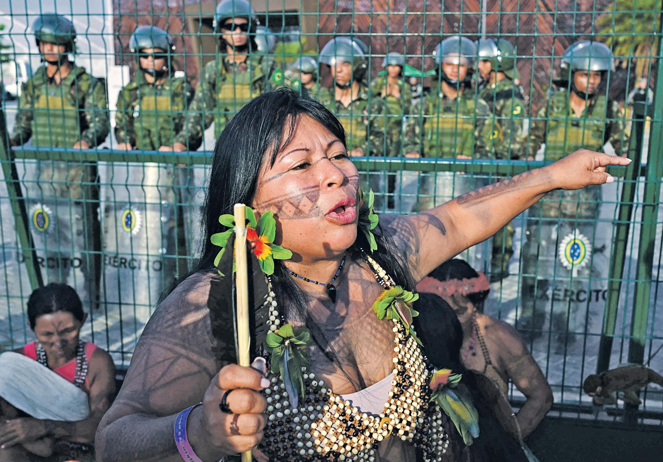 'People want to be heard': protesters blockade Cop30