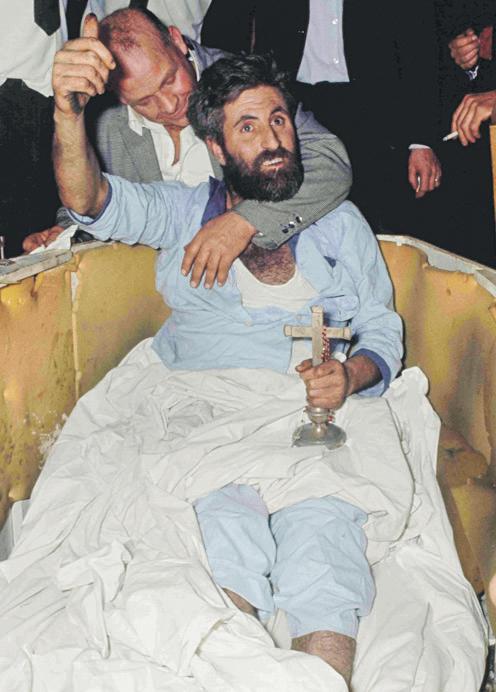 Buried alive Irish man's vaulting ambition led to 61-day stint underground