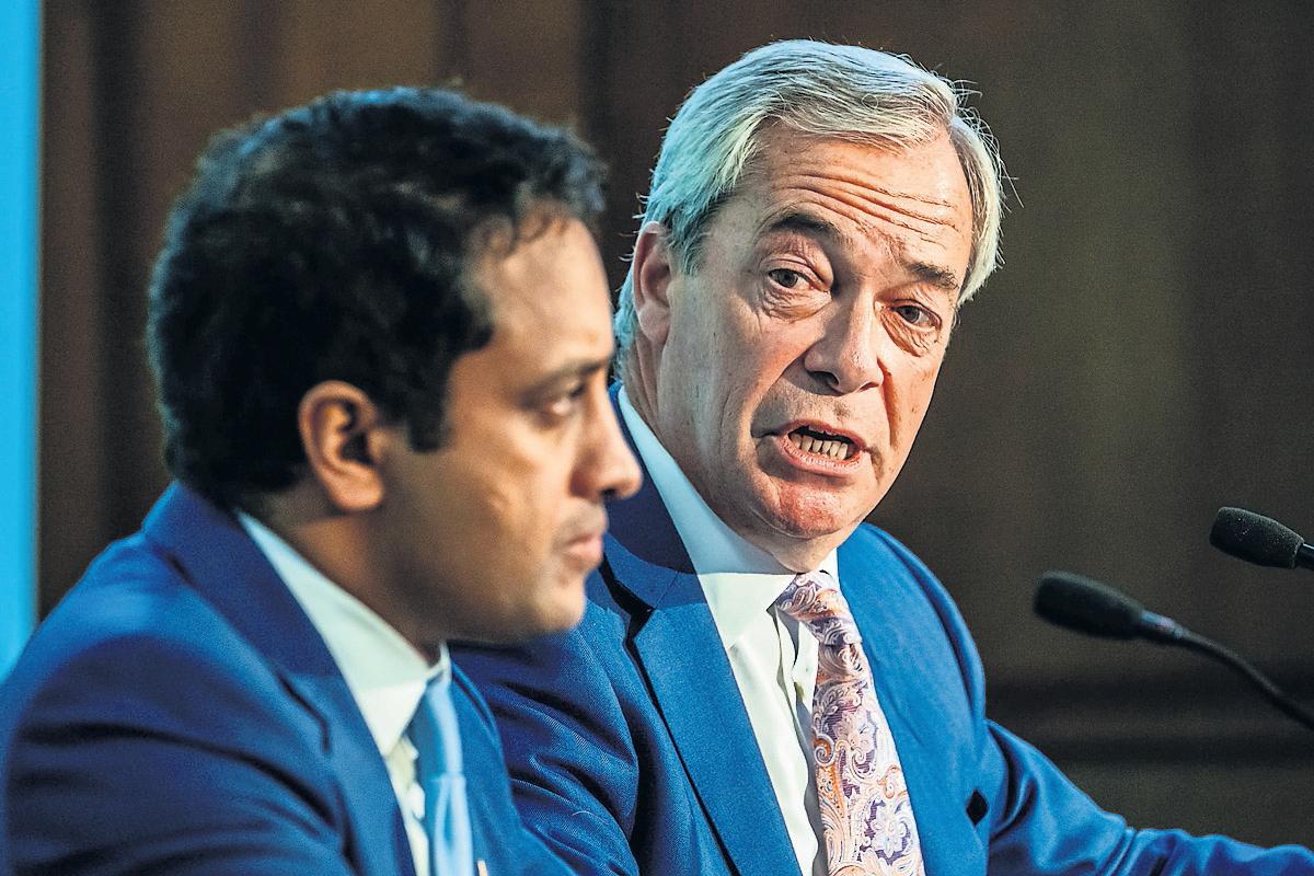 'Questions to answer' Farage's response to allegations is cowardly, says Starmer