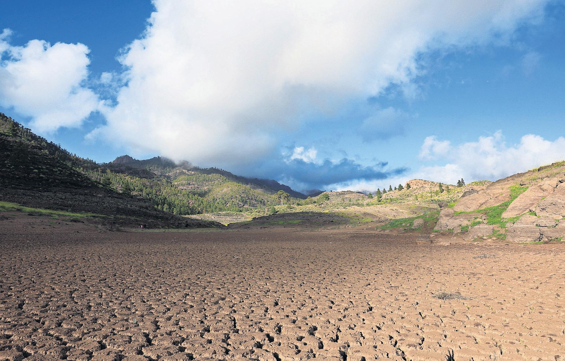 Europe's water reserves drying up as climate breaks down, analysis finds