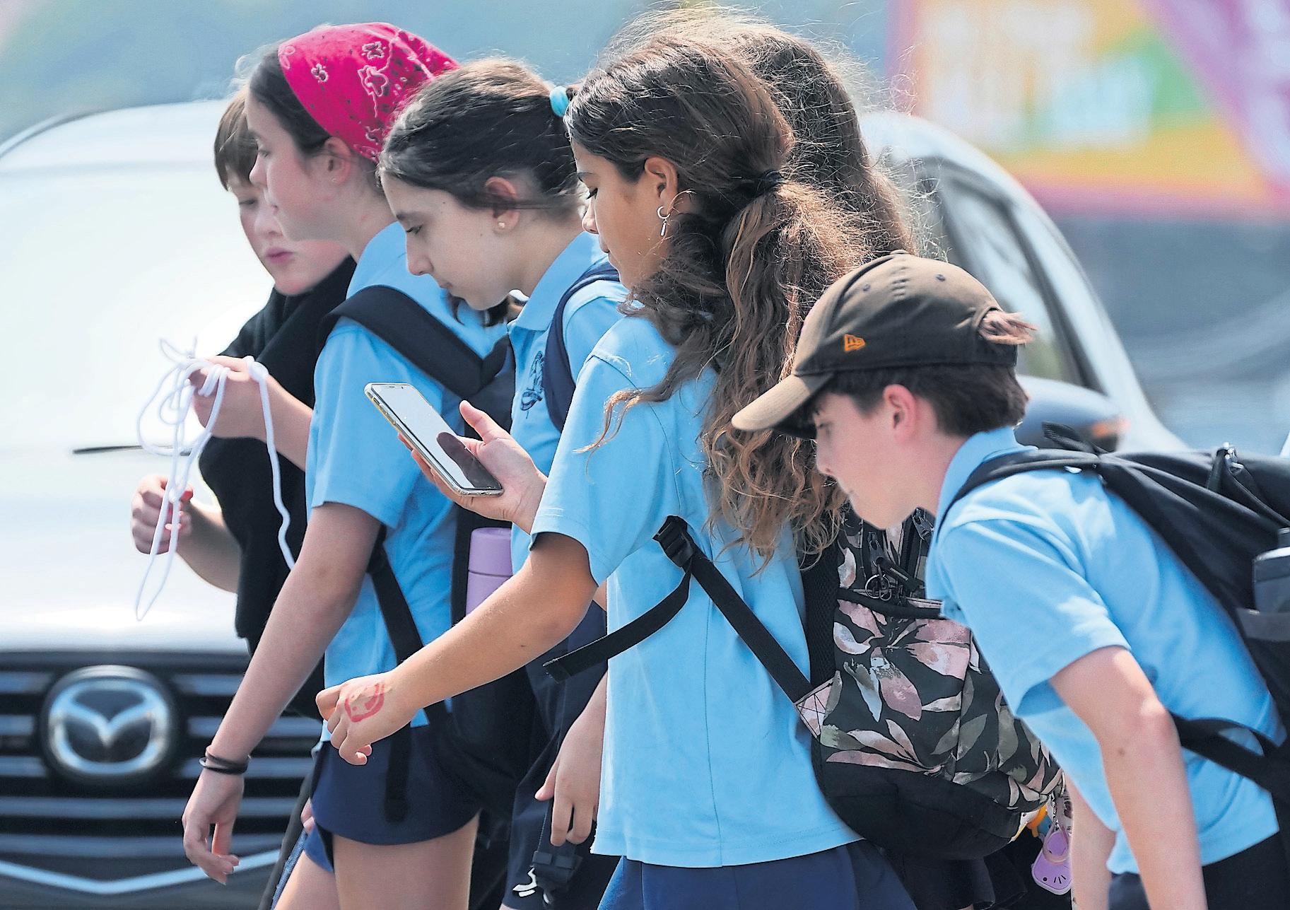 Social media Smooth start for Australian under-16 ban but real test is still to come