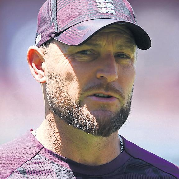 Scrutiny on McCullum but ECB eager to avoid clearout