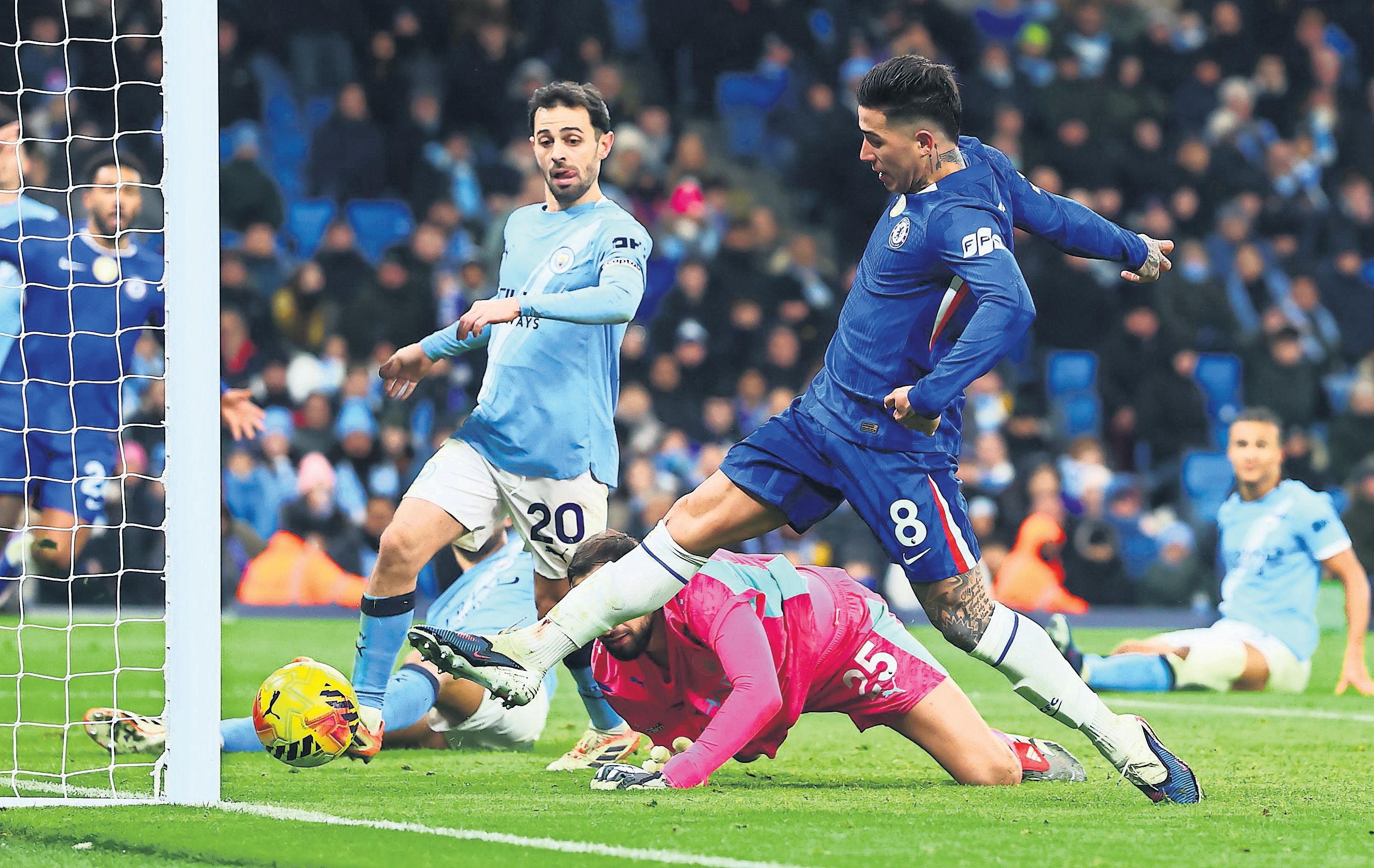 Fernández's late persistence rocks City's title aspirations
