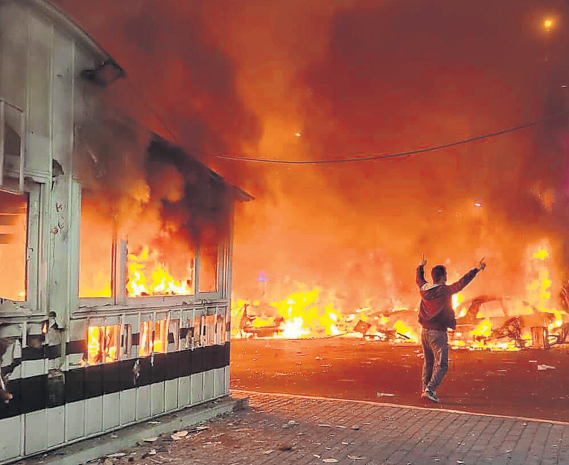 Iran prepares for violent clashes as protests rage