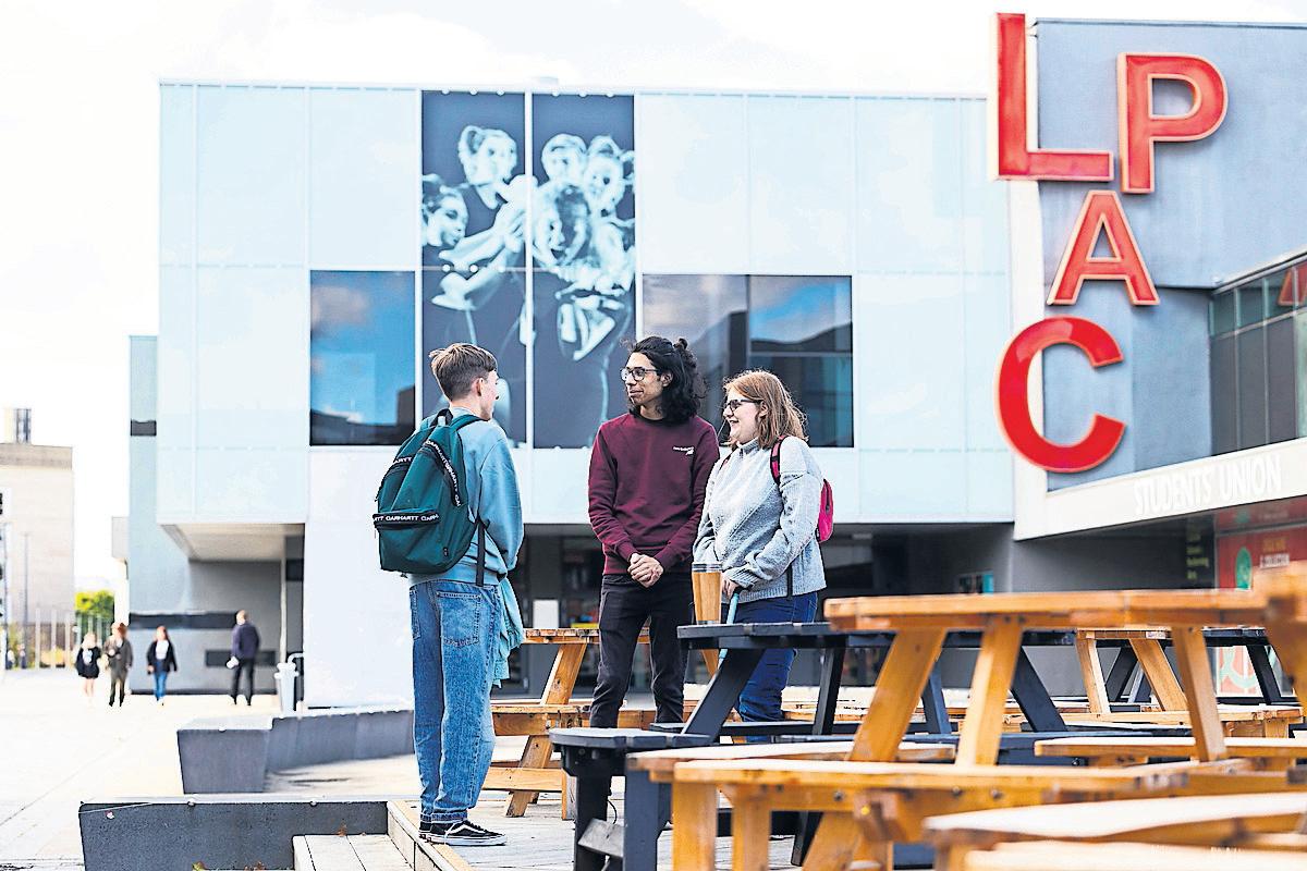 Universities End of target for number of students from abroad