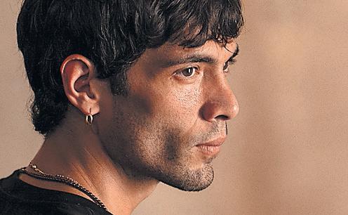 To ear or not to ear: Mescal inspires another fashion craze