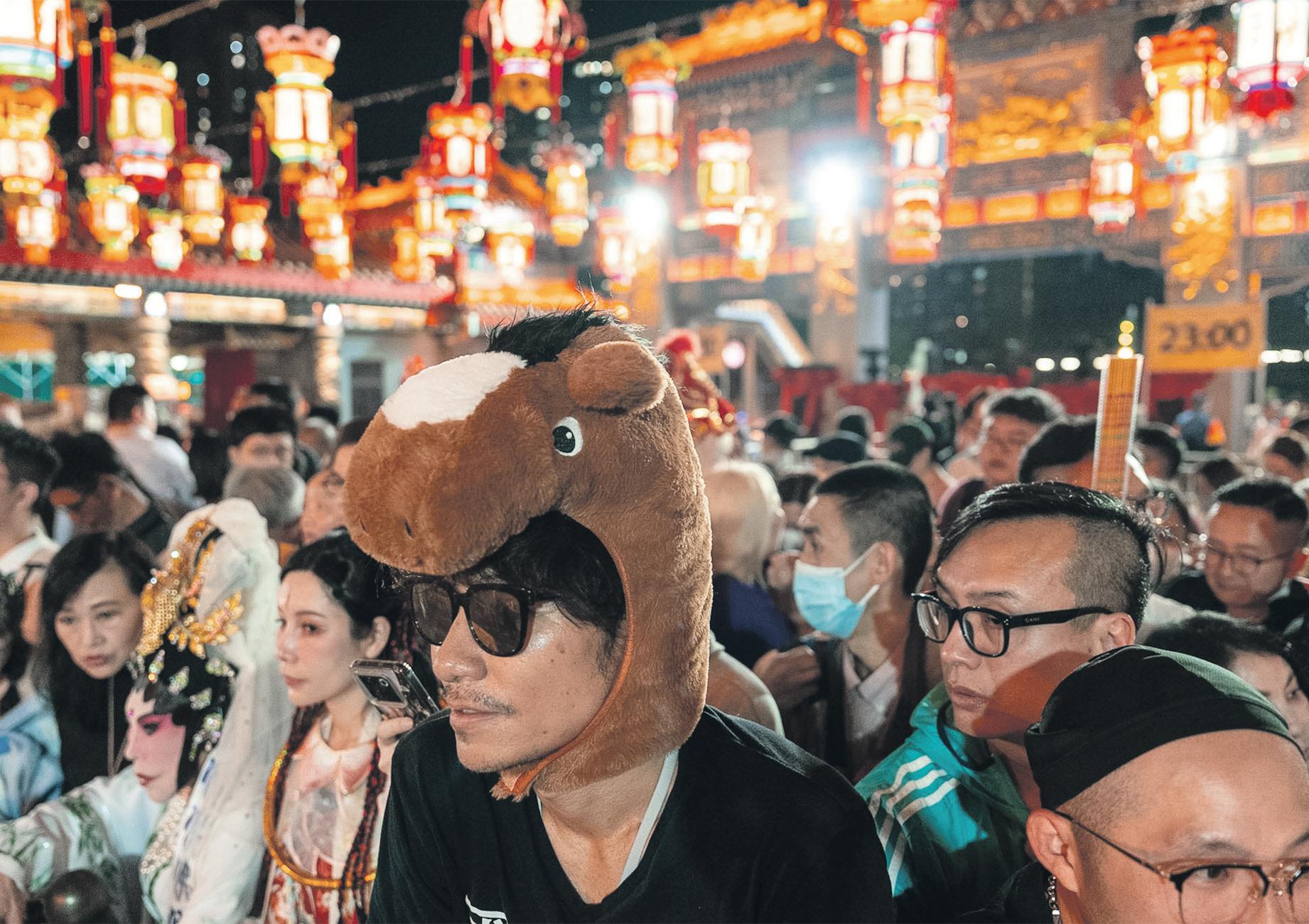 China ushers in year of the horse with economic boost hopes