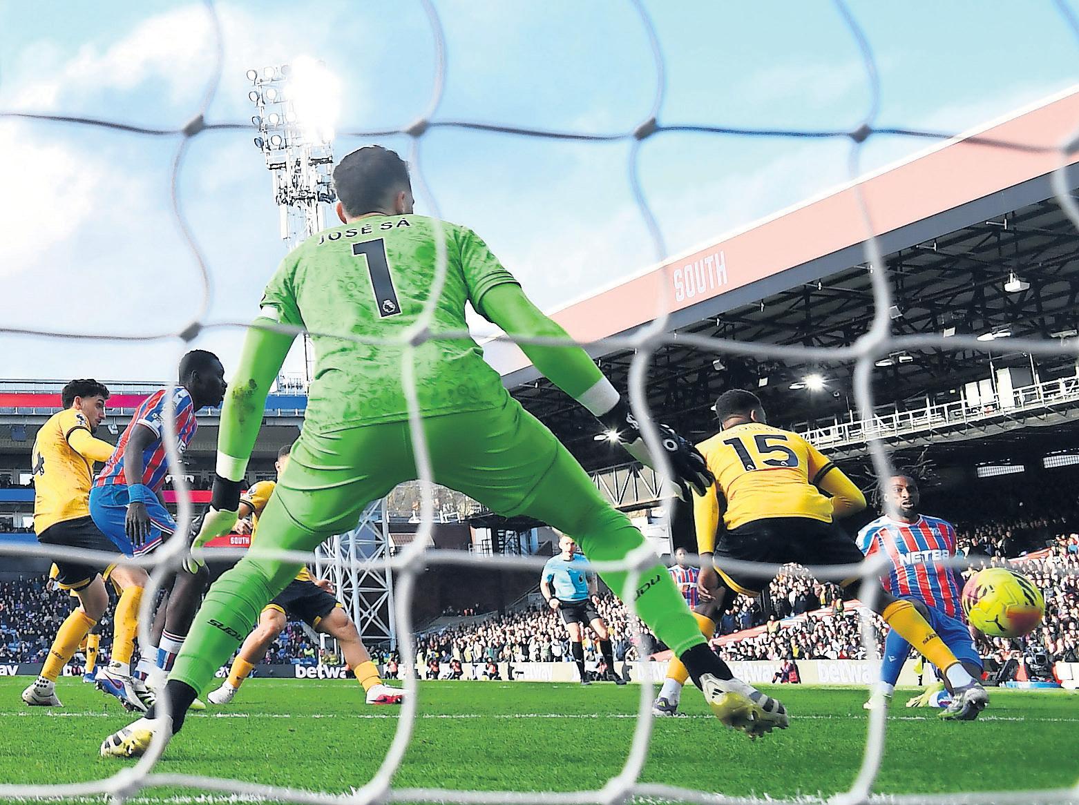 Late Palace winner gives under-pressure Glasner some relief