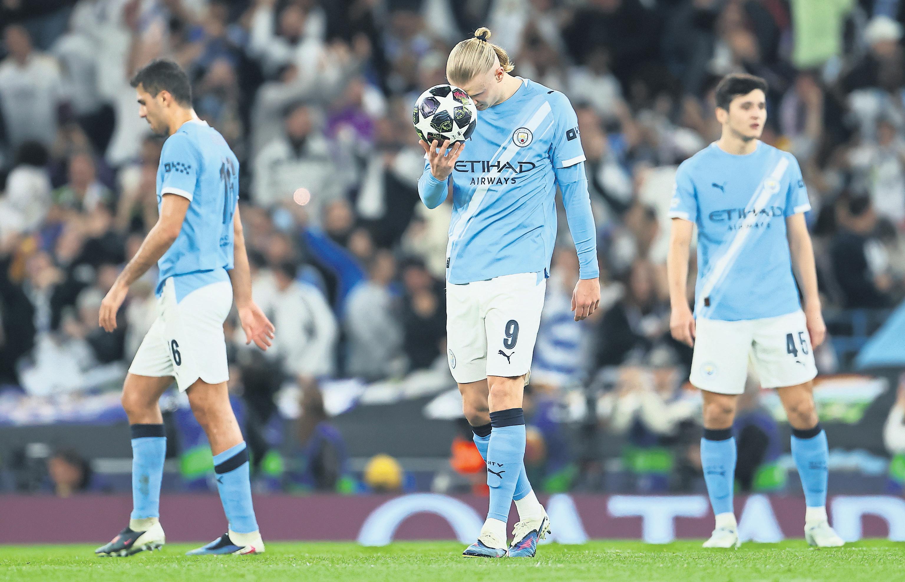 Silva’s handball red dashes City hopes in brave demise