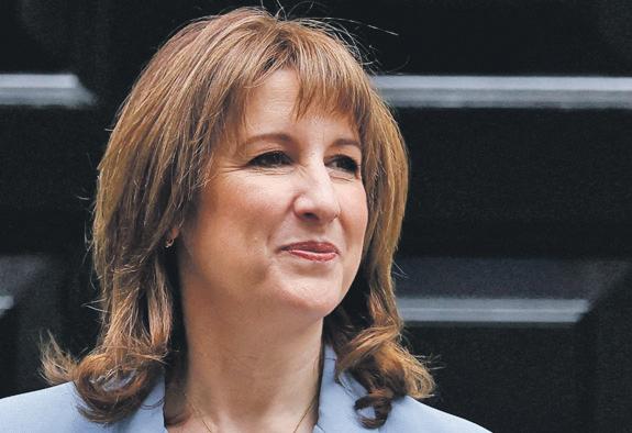 Reeves instructs cabinet ministers to 'buy British'