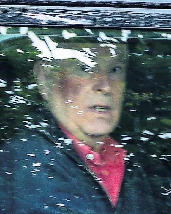 Subletting scandal prompts demand for public inquiry into royal finances