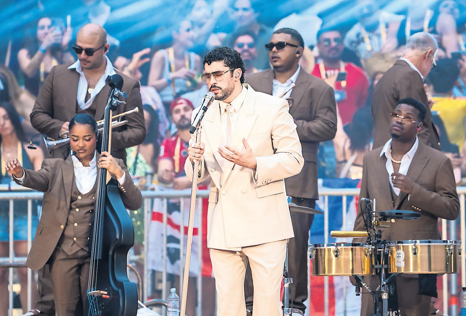 Music review Superstar party starter hosts a fun and moving rave