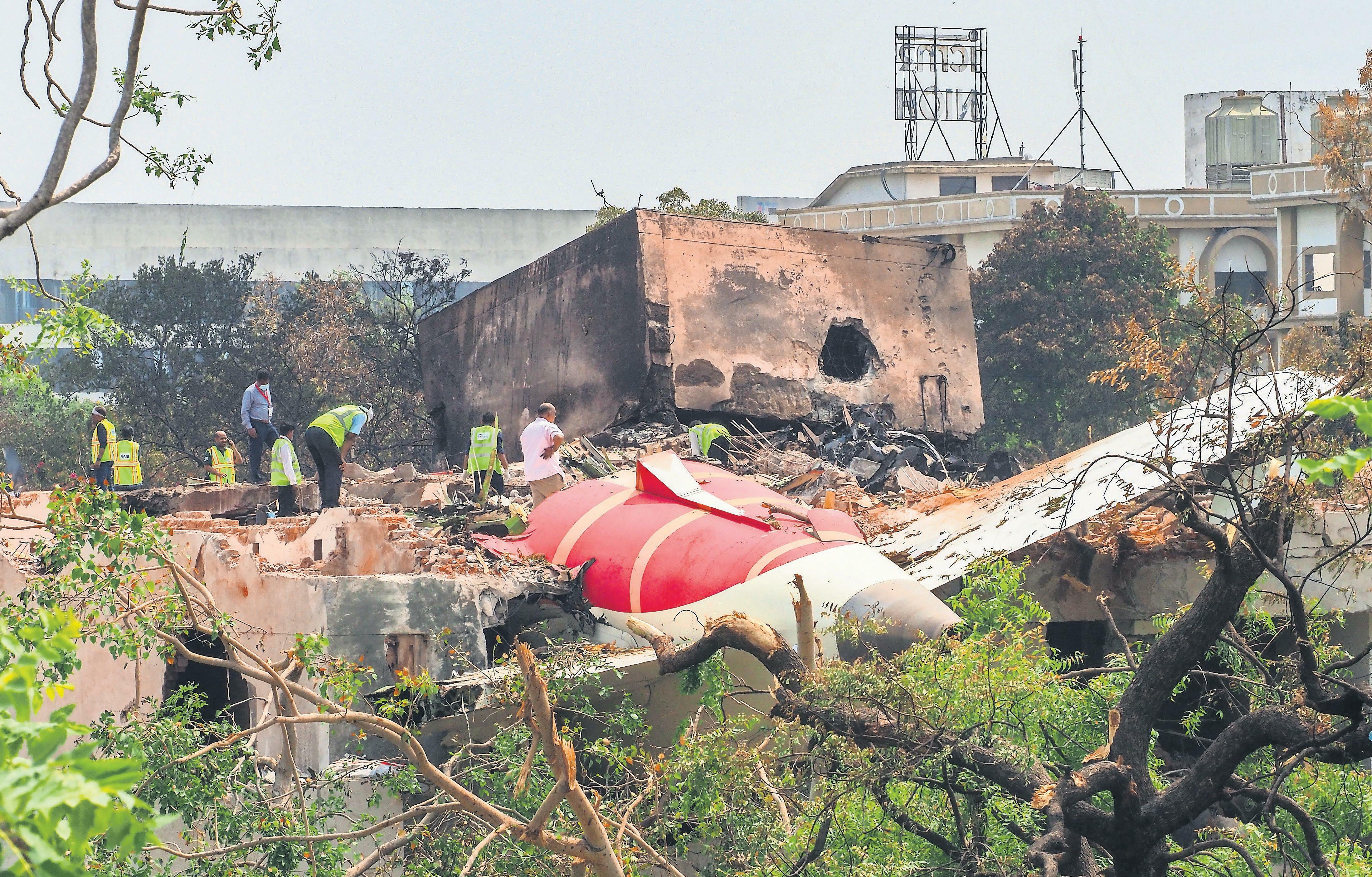Flight 171: 'They only had a few seconds. There were no good options'