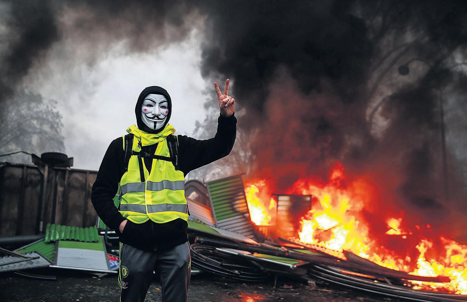 Revolution 2.0: France's political future could be won or lost by bots and memes