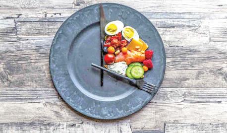Intermittent Fasting as Effective as Calorie Cutting: Study