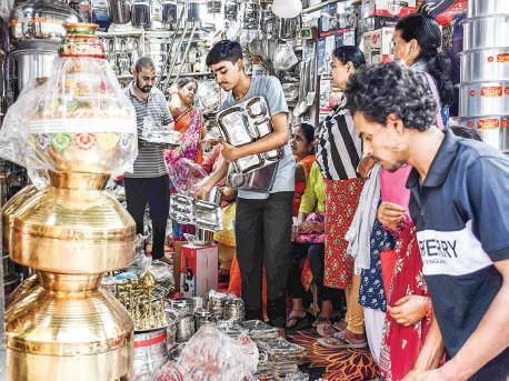 Trade on Dhanteras expected to cross Rs 1 lakh crore: CAIT