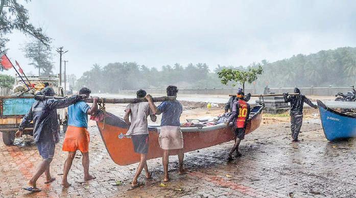 CENTRE NOTIFIES HIGH SEAS FISHING RULES