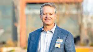 WALMART CEO TO RETIRE AFTER A DECADE