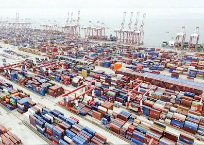 INDIA'S TRADE FLOW STAYS STEADY AMID GLOBAL UNCERTAINTY